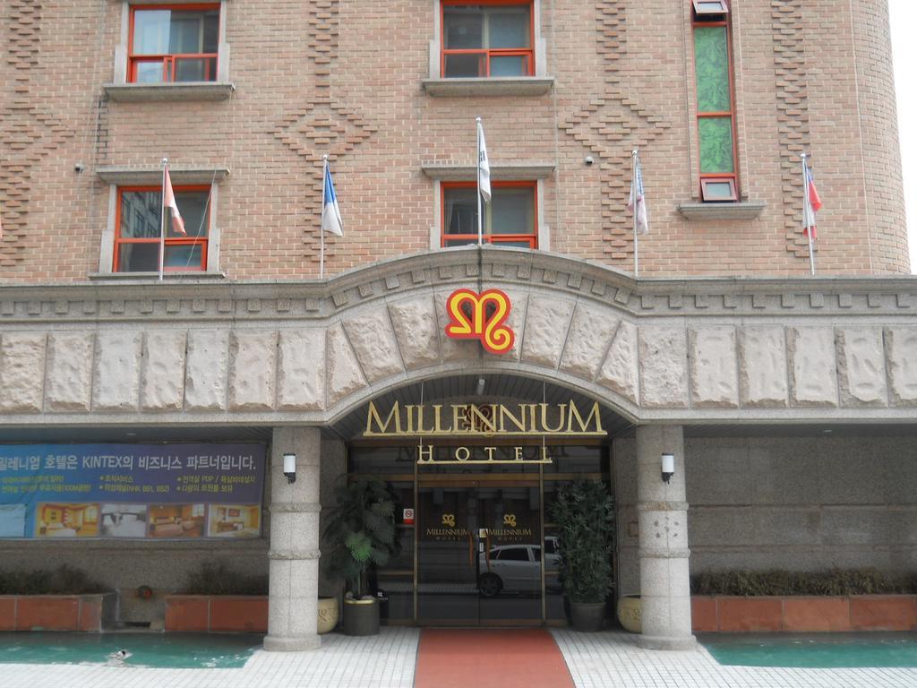 Millennium Hotel Goyang Esterno foto